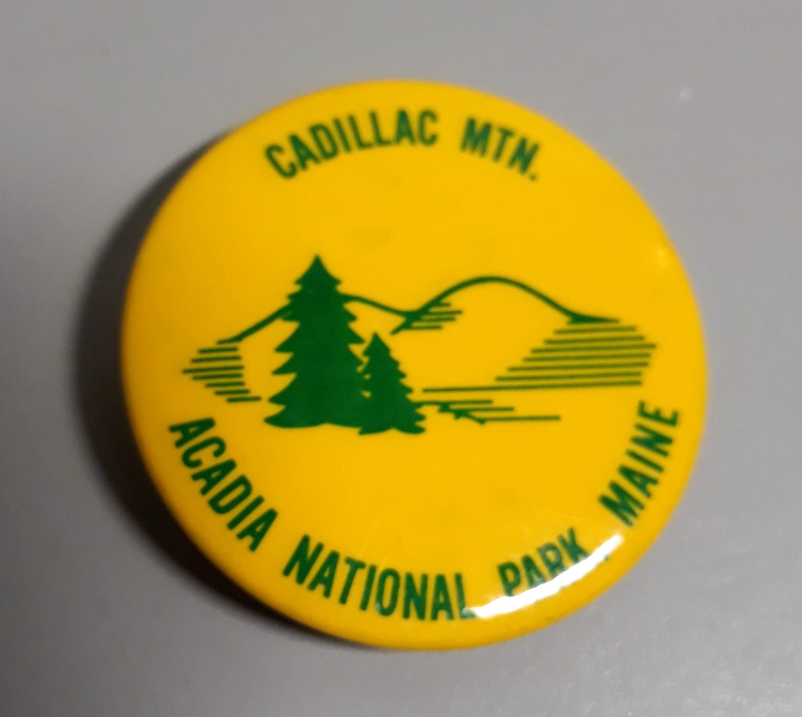 Cadillac Mountain Acadia National Park Maine Souvenir Pin – VTG Yellow Button