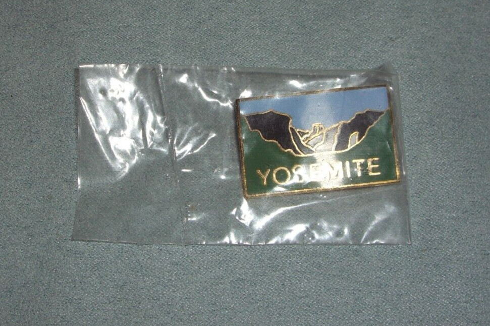 YOSEMITE National Park PANORAMA Hat Lapel Pin Collectible NEW