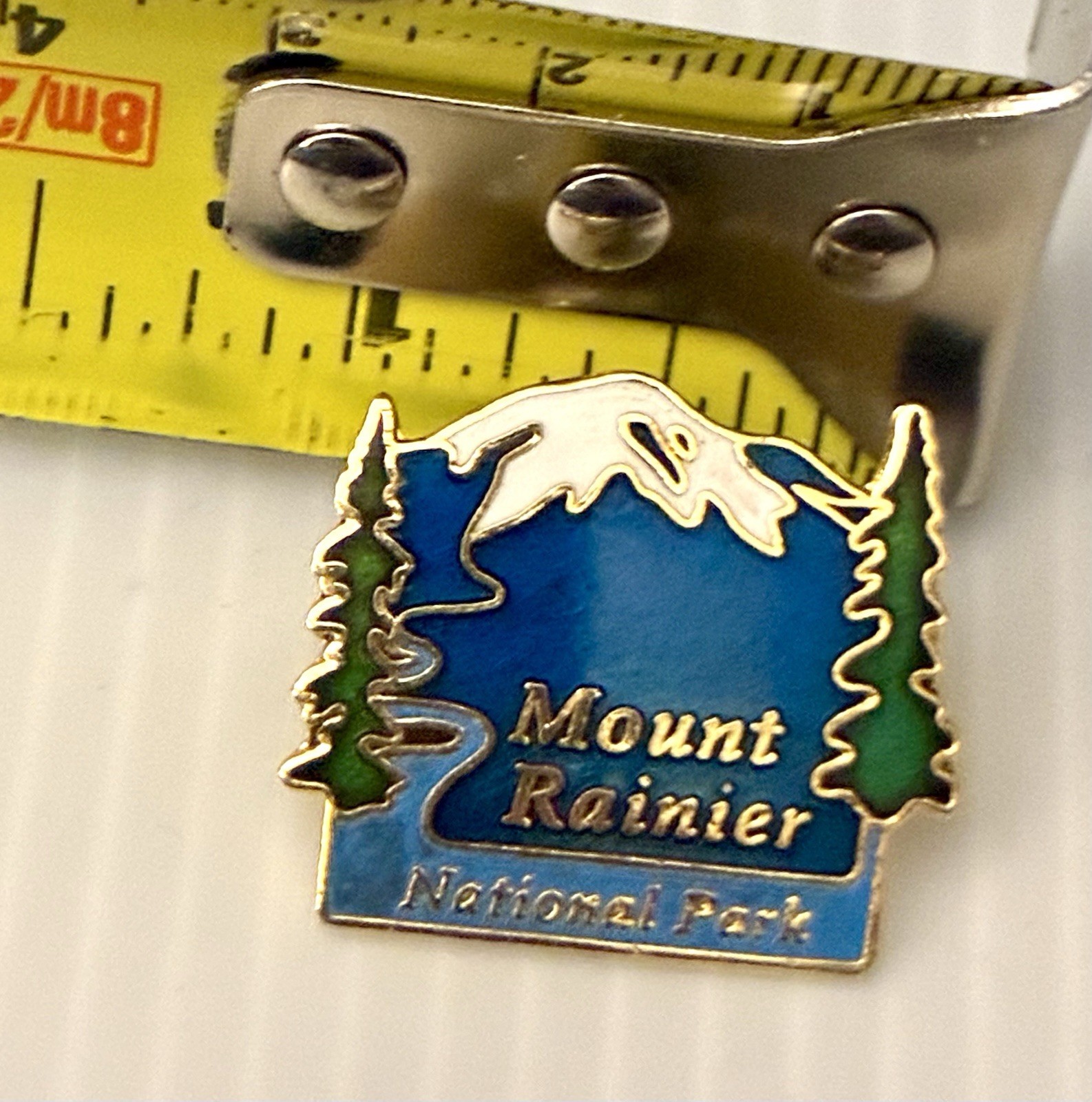 Mount Rainier National Park Lapel Pin Scenic Mountain Souvenir Enamel Mt Vintage