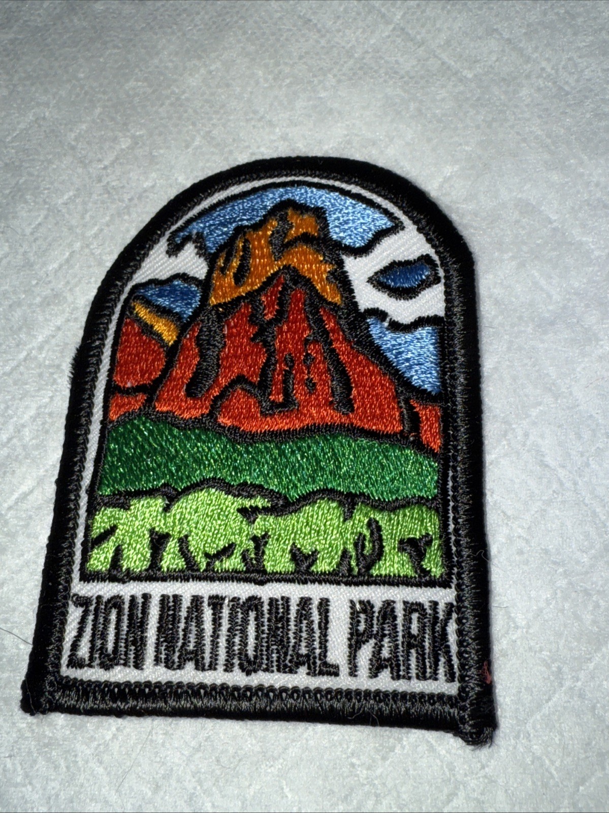 NIP Zion National Park Utah Red Rock Formation Souvenir Embroidered Patch #551