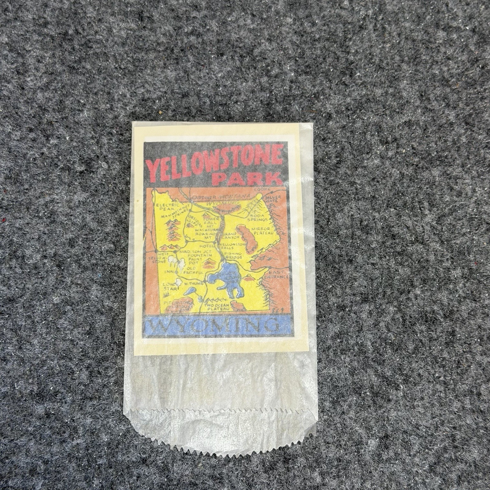 VINTAGE SOUVENIR TRAVEL DECAL – YELLOWSTONE NATL. PARK- Great Western Enterprise