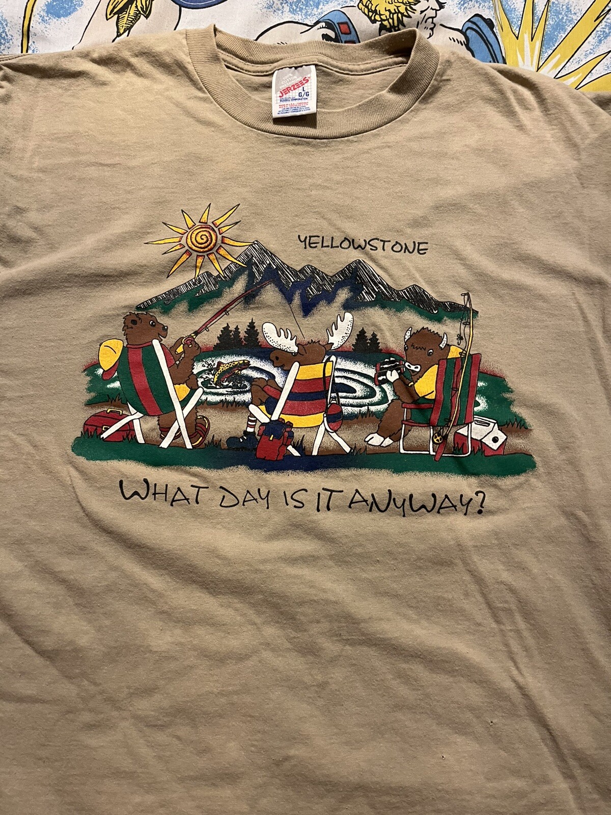 VTG Yellowstone Vintage T-shirt What Day Is It? Jerzees Size L Moose bear Park