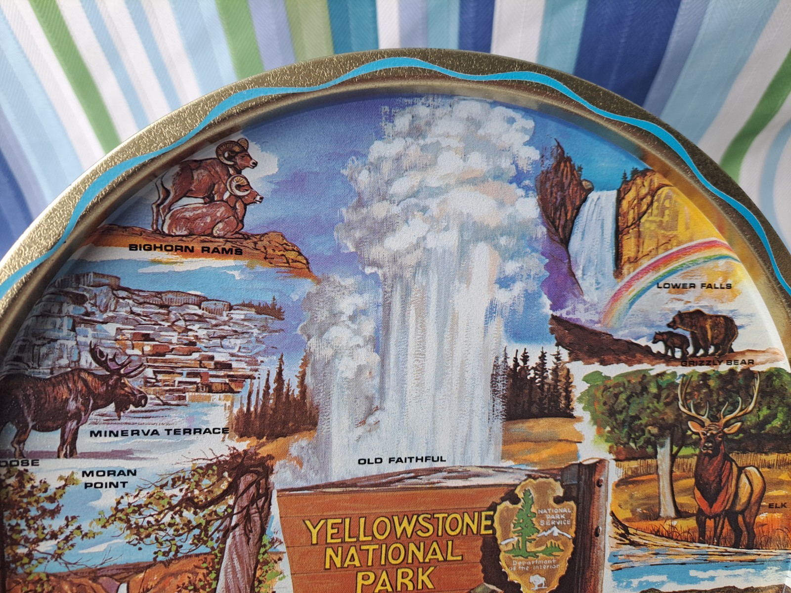 Vintage 1960’s Yellowstone National Park Metal Souvenir Tray EUC BIN27