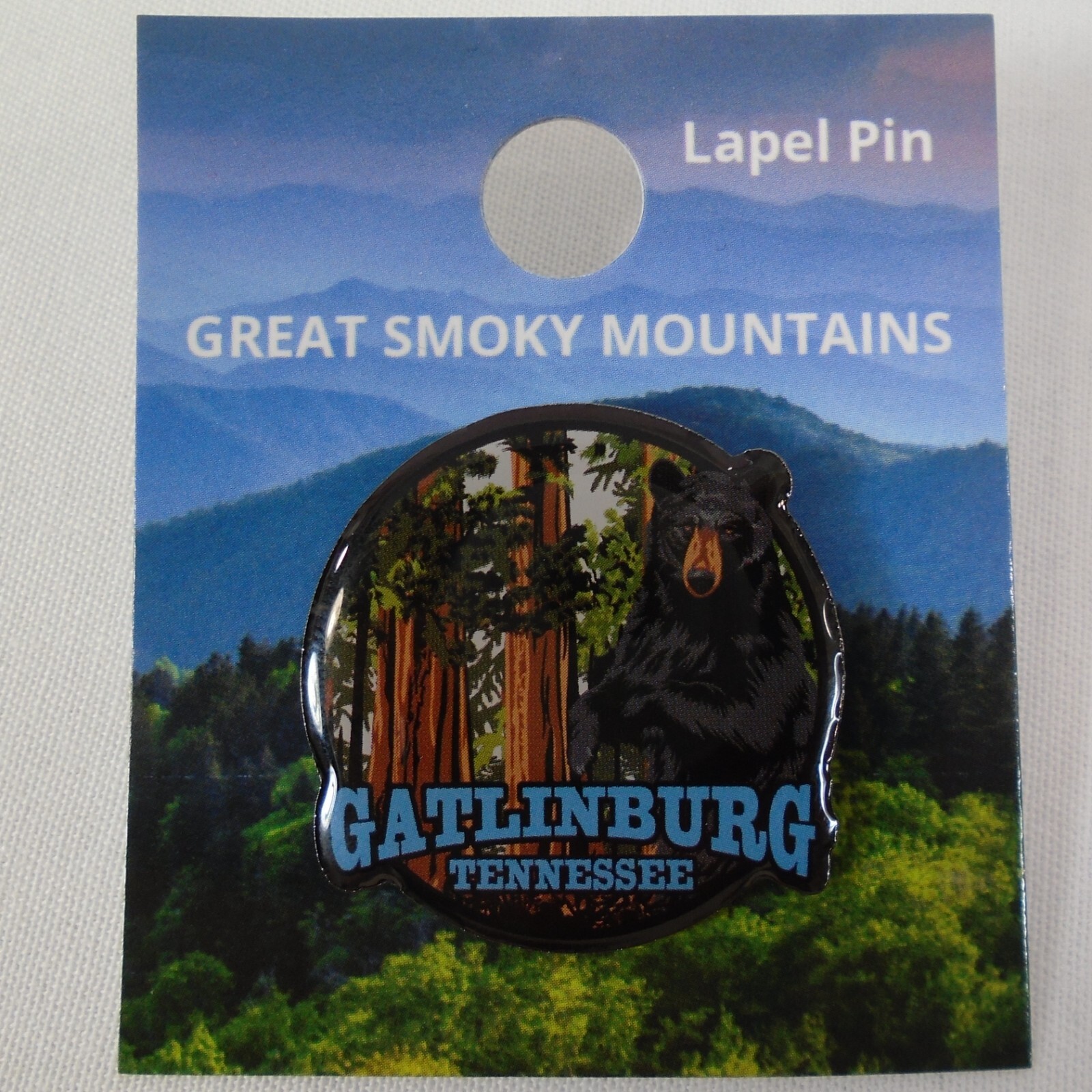 Gatlinburg TN. Black Bear Great Smoky Mountains Forest Lapel Pin