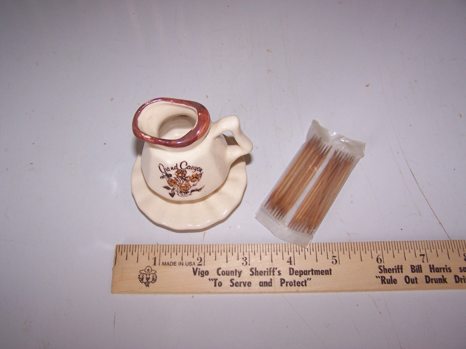 Vintage GRAND CANYON Souvenir Toothpick Holder with FRED HARVEY Tag