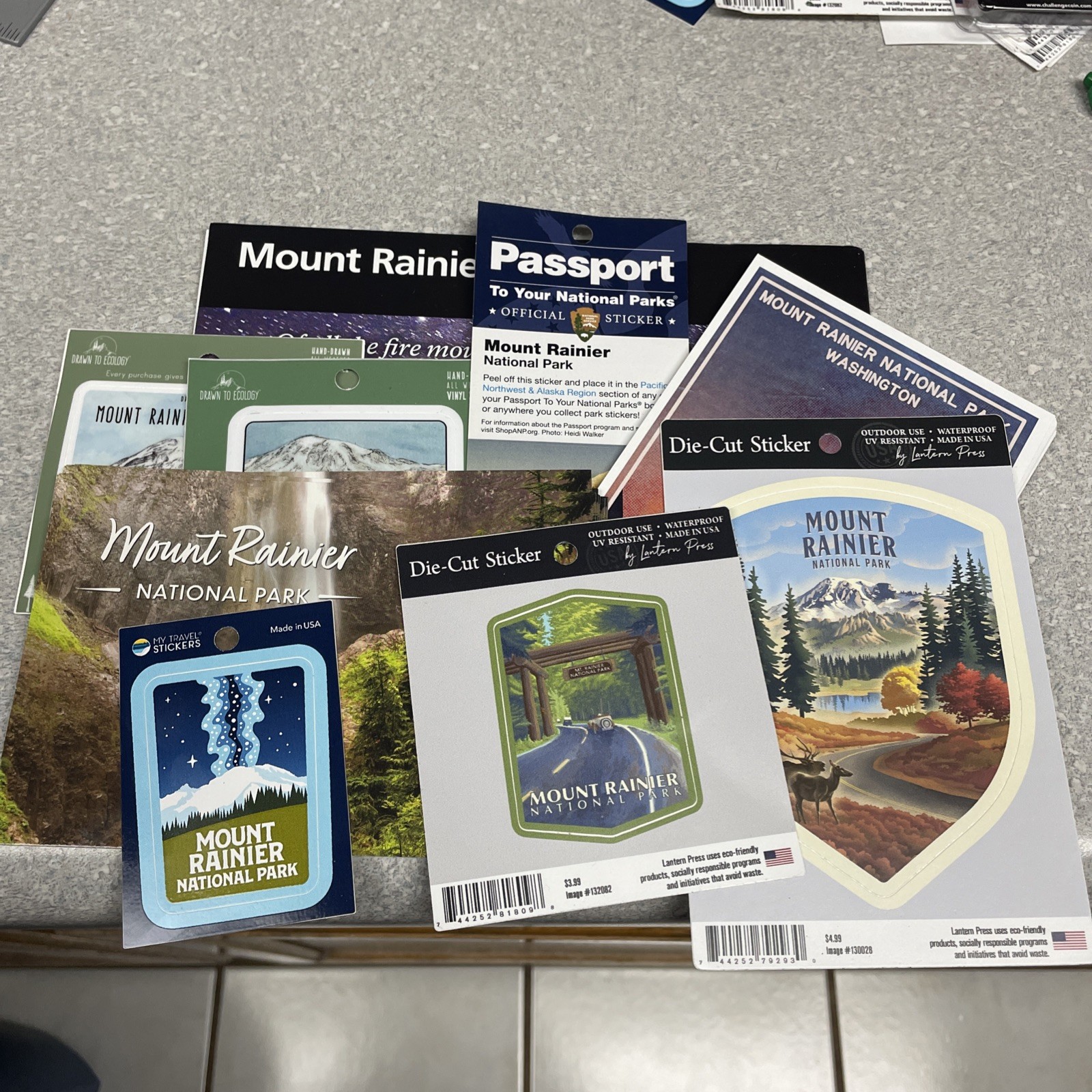 Mount Rainier National Park Gift Pack – Postcards / Decals / Brochure
