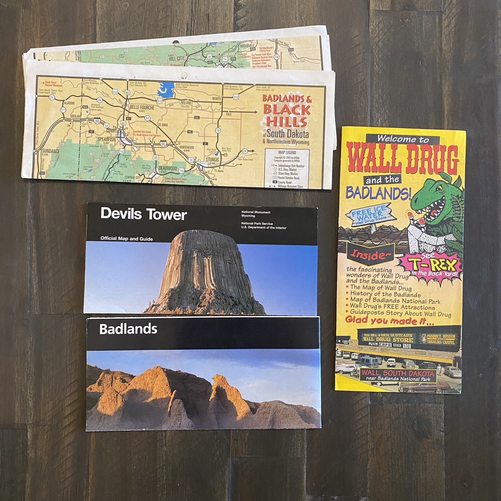 Large Lot Of U.S. National Park & State Tour Maps, Travel Brochures & Newspapers