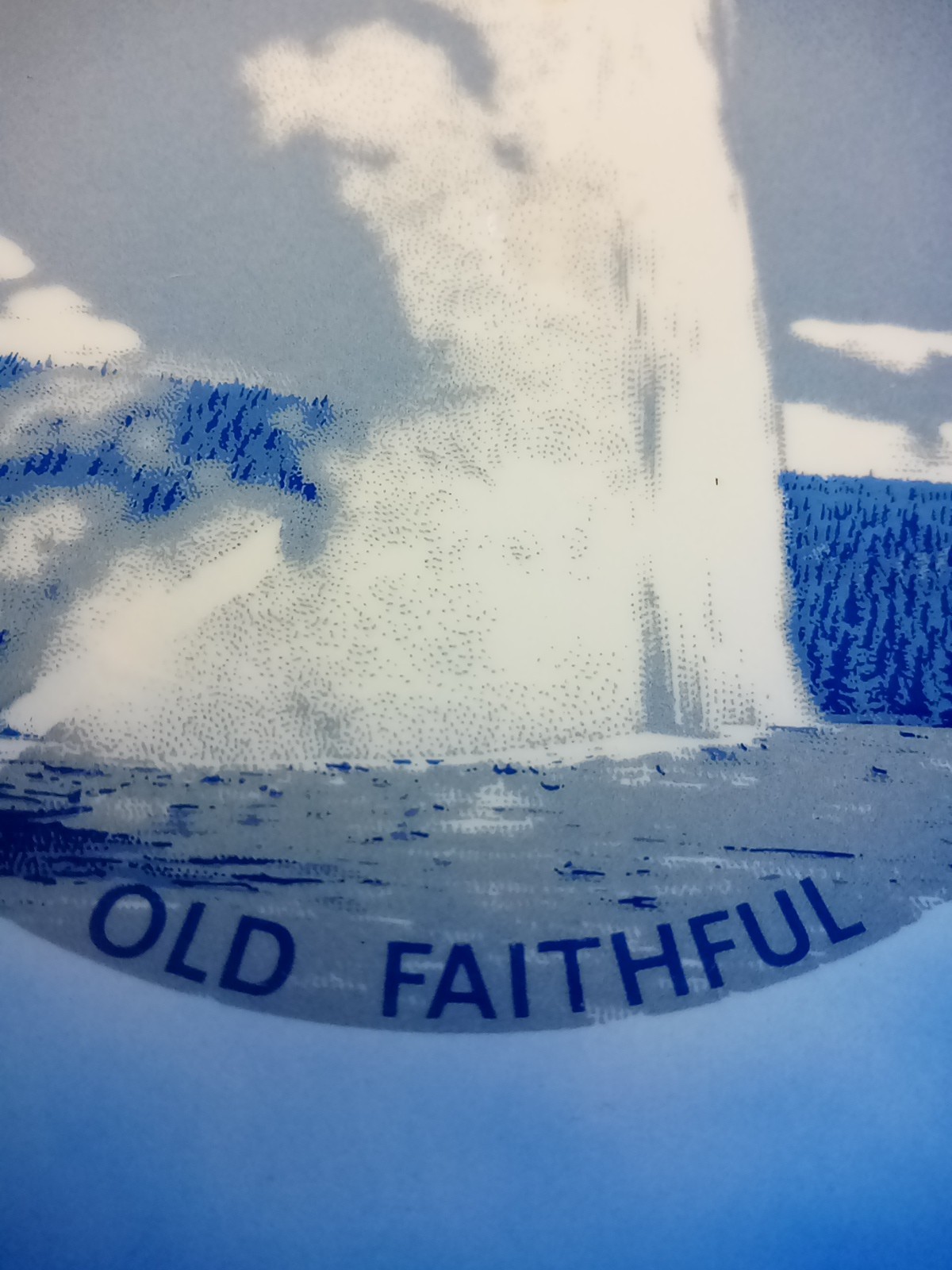 Vintage Yellowstone National Park Old Faithful Blue Plate Souvenir Japan 8.5