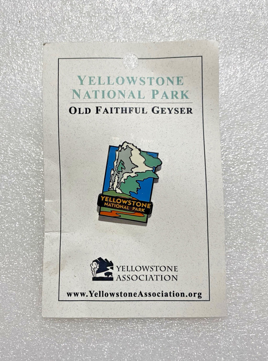 Yellowstone National Park Old Faithful Geyser Souvenir Pinback Pin Badge
