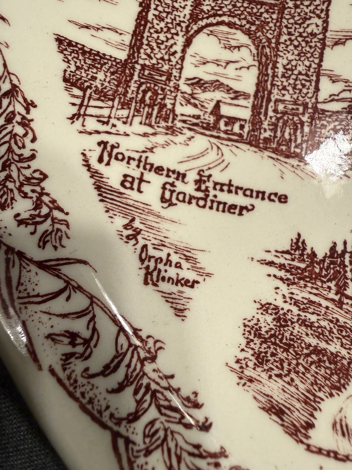 YELLOWSTONE NATIONAL PARK Vintage Vernon Kilns Collectors Plate Artist: KLINKER