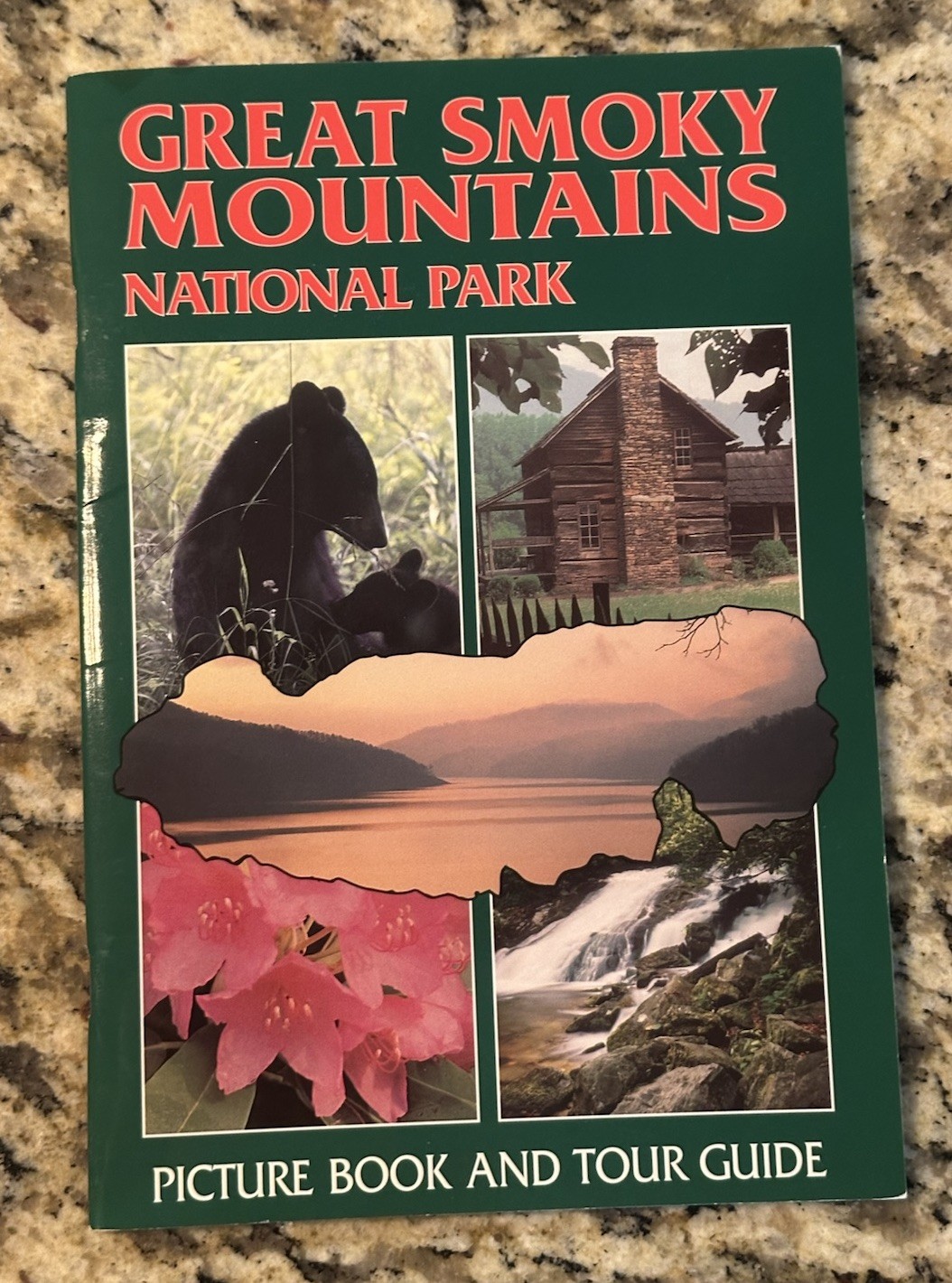 Great Smoky Mountains National Park: Picture Book and Tour Guide With Extras!