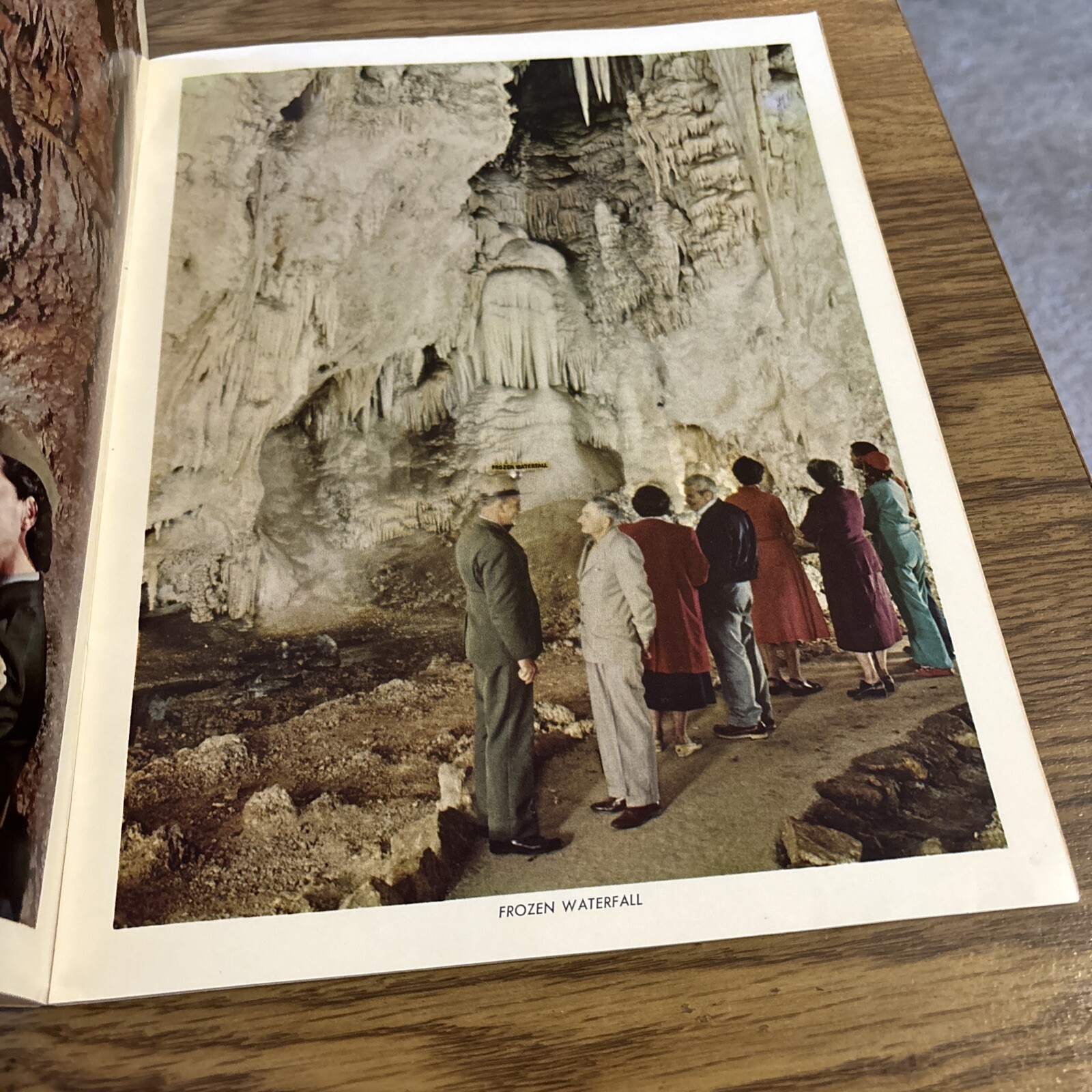 Carlsbad Caverns National Park New Mexico Souvenir Book 1968