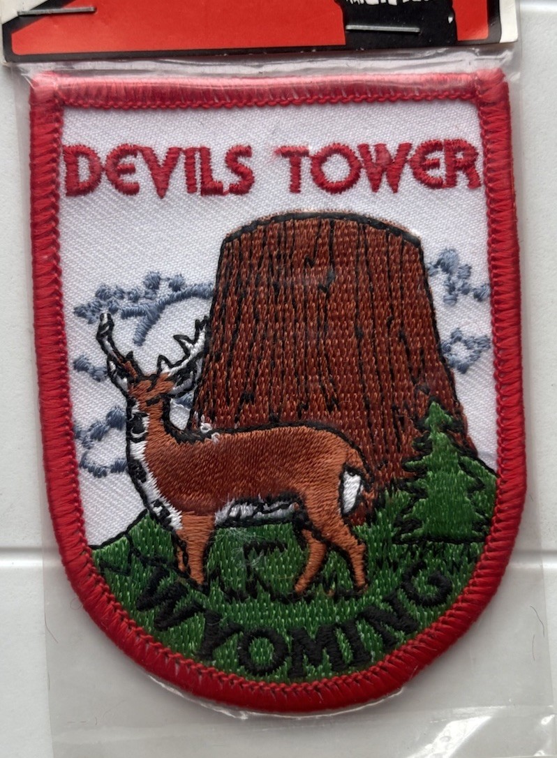 NIP Devils Tower Wyoming Deer Buck Stag Souvenir Embroidered Patch Badge
