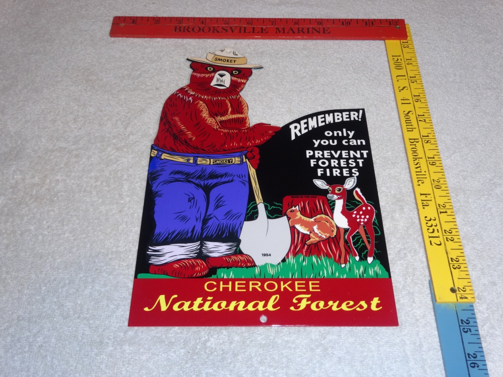 VINTAGE UNITED STATES FOREST FIRE PREVENTION SMOKEY THE BEAR 12″ METAL GAS SIGN!