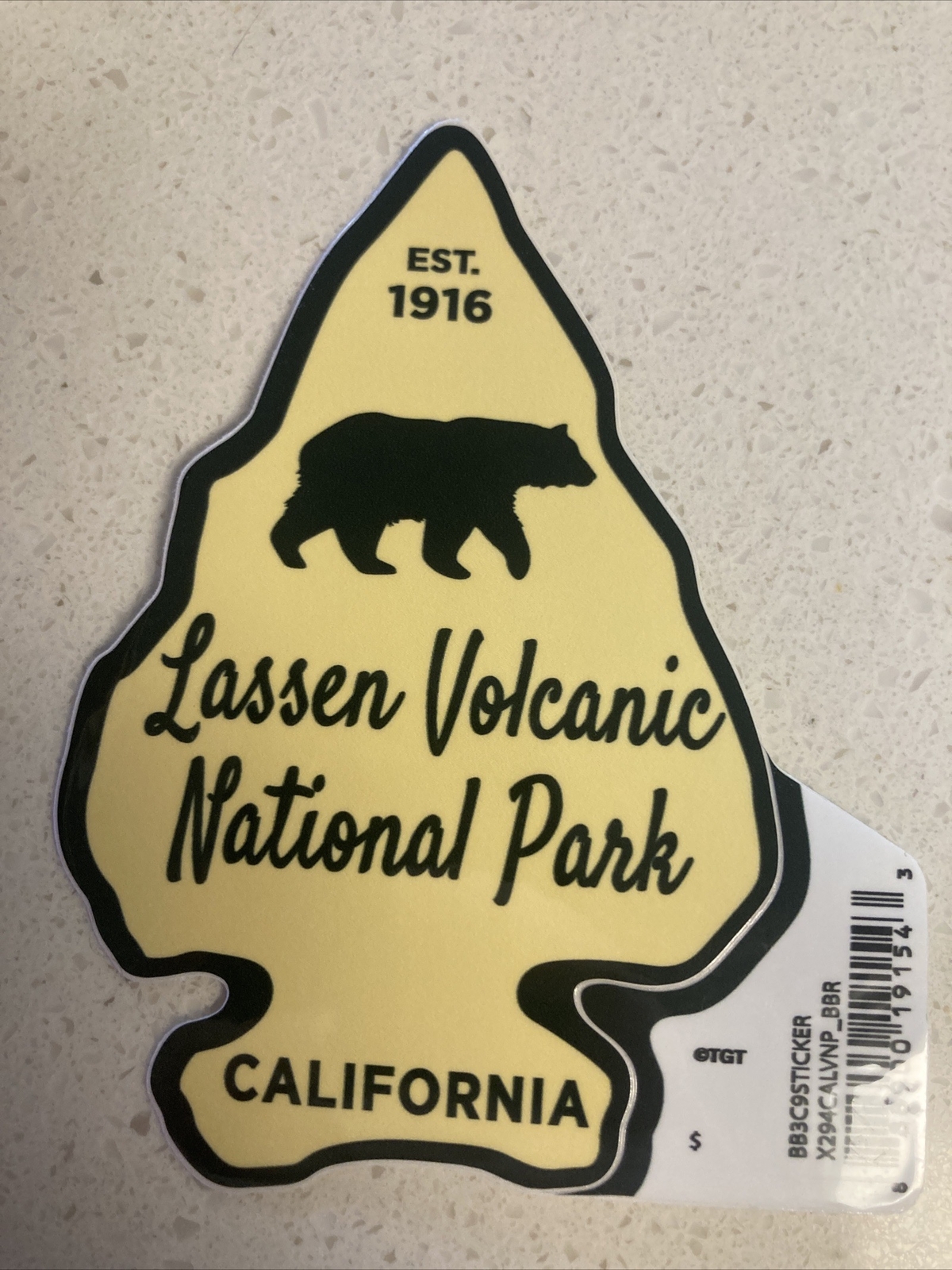Lassen Volcanic – Lassen Volcanic National Park Decal Arrowhead w/Bear