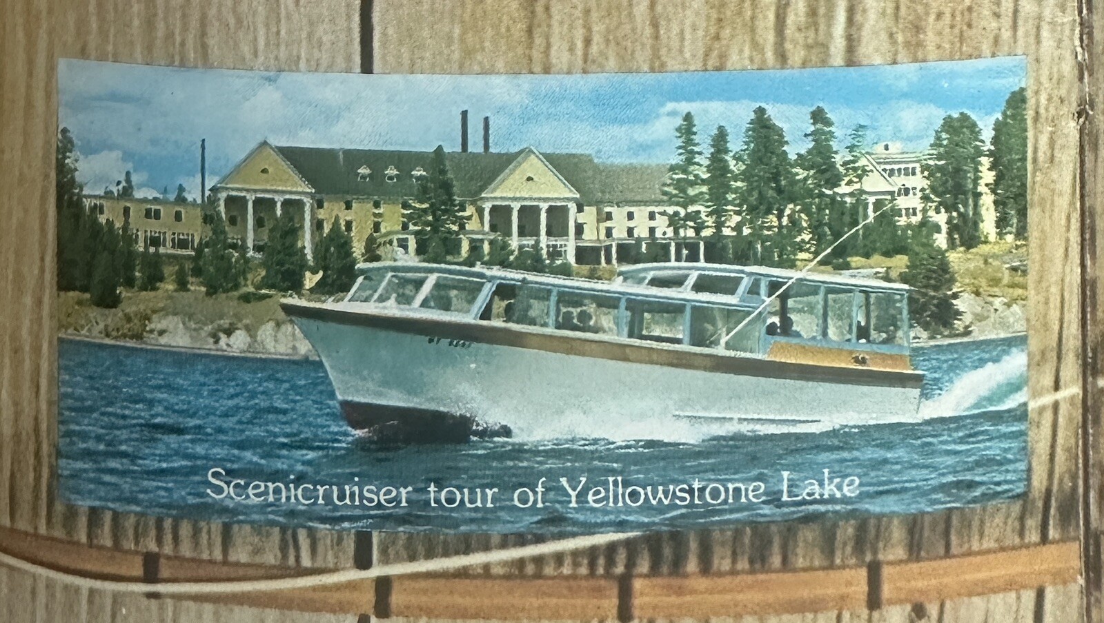 1976 Travel Brochure Yellowstone National Park Ephemera 32 Pages Full Color NICE
