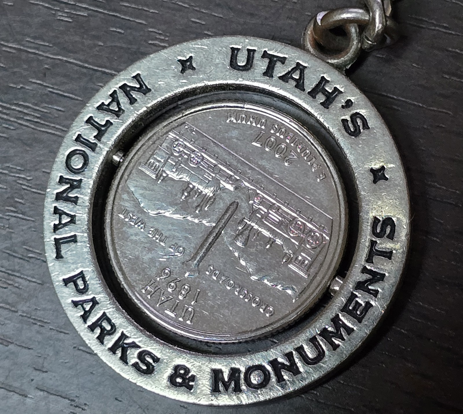 1½” National Parks Key Chain Spinning 2007 Utah Quarter Crossroads Of The West