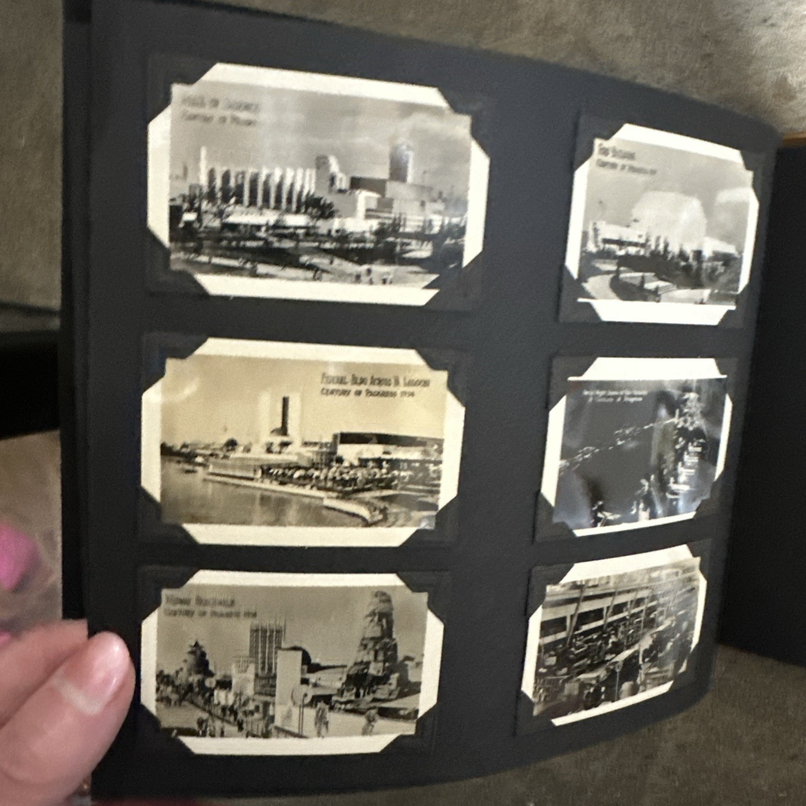 1930’s Leather Chicago Worlds Fair Souvenir Photo Album Electrical Building ￼