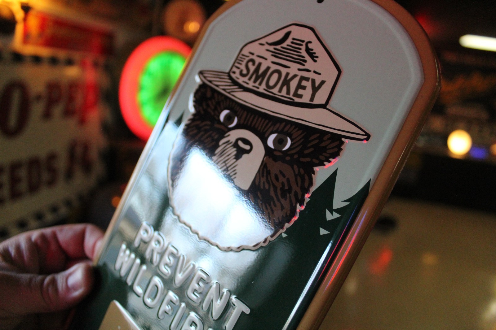 RARE US FOREST SMOKEY BEAR PREVENT FIRES EMBOSSED PAINTED METAL THERMOMETER SIGN