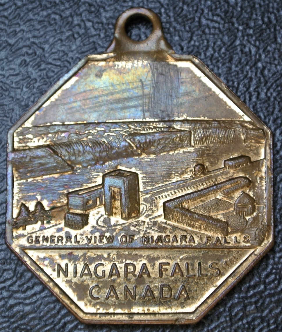 Vintage NIAGARA FALLS CANADA & Rainbow Bridge & American Falls Octagon Medal/Fob