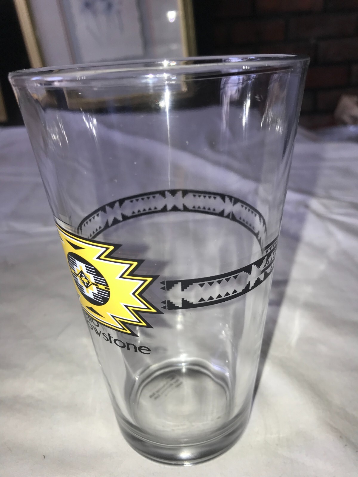 YELLOWSTONE National Park NATIVE AMERICAN Indian PATTERN 16oz Beer PINT GLASS 5¾