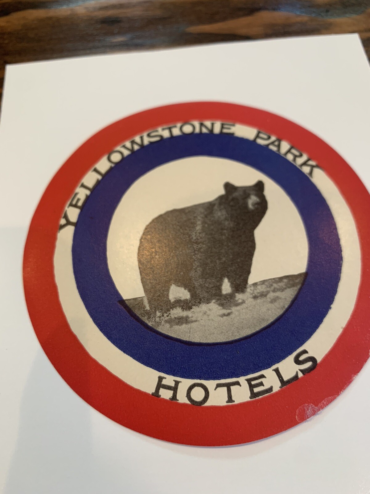 VINTAGE YELLOWSTONE PARK HOTELS RED WHITE BLUE TARGET STICKER BROWN GRIZZLY BEAR