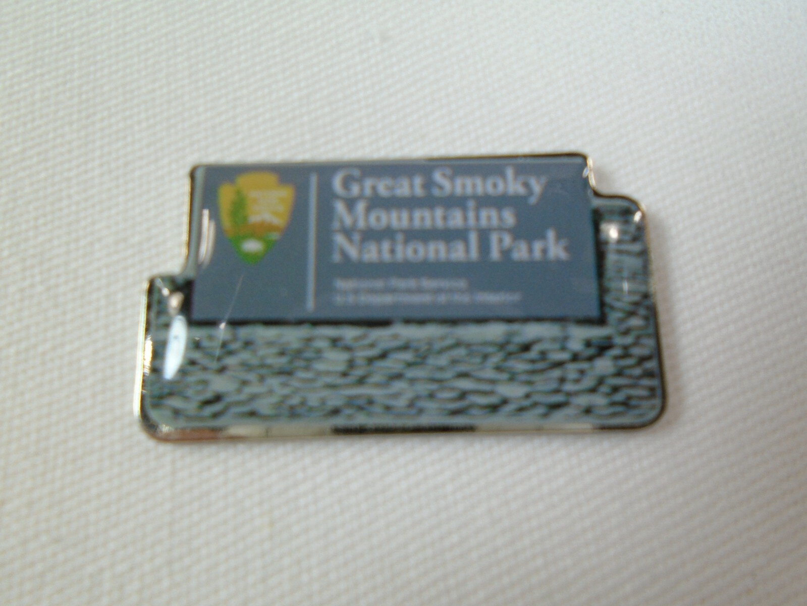 Great Smoky Mountains National Park Welcome Sign Lapel Pin