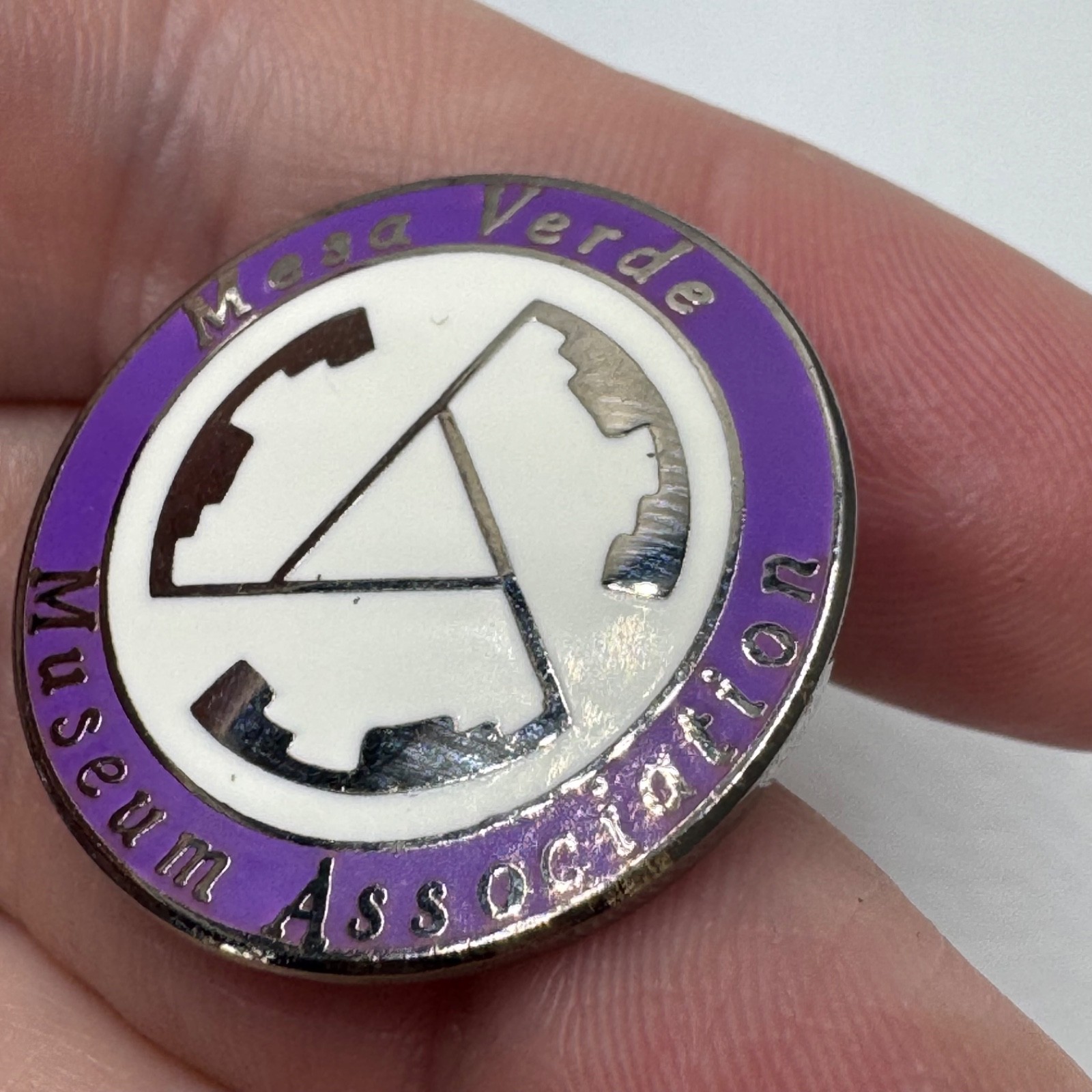 Purple Mesa Verde Museum Association Lapel Pin Enamel Souvenir Colorado