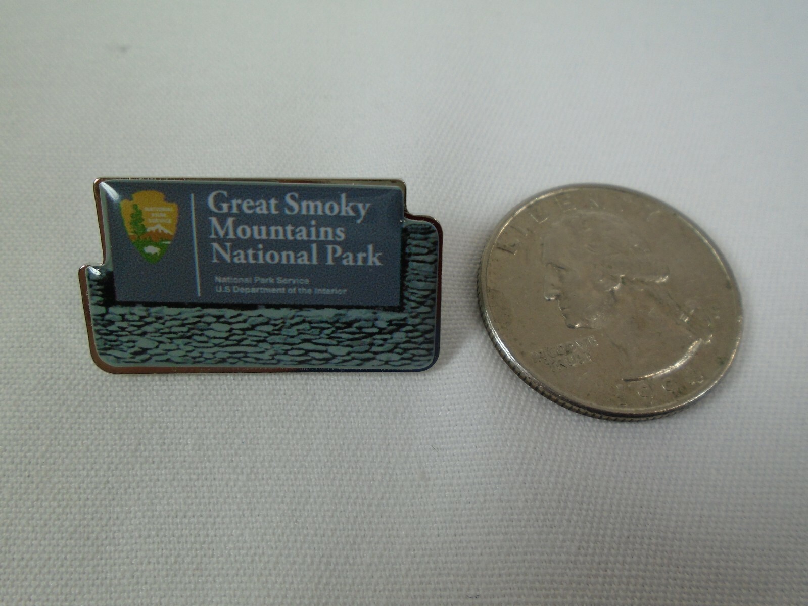 Great Smoky Mountains National Park Welcome Sign Lapel Pin
