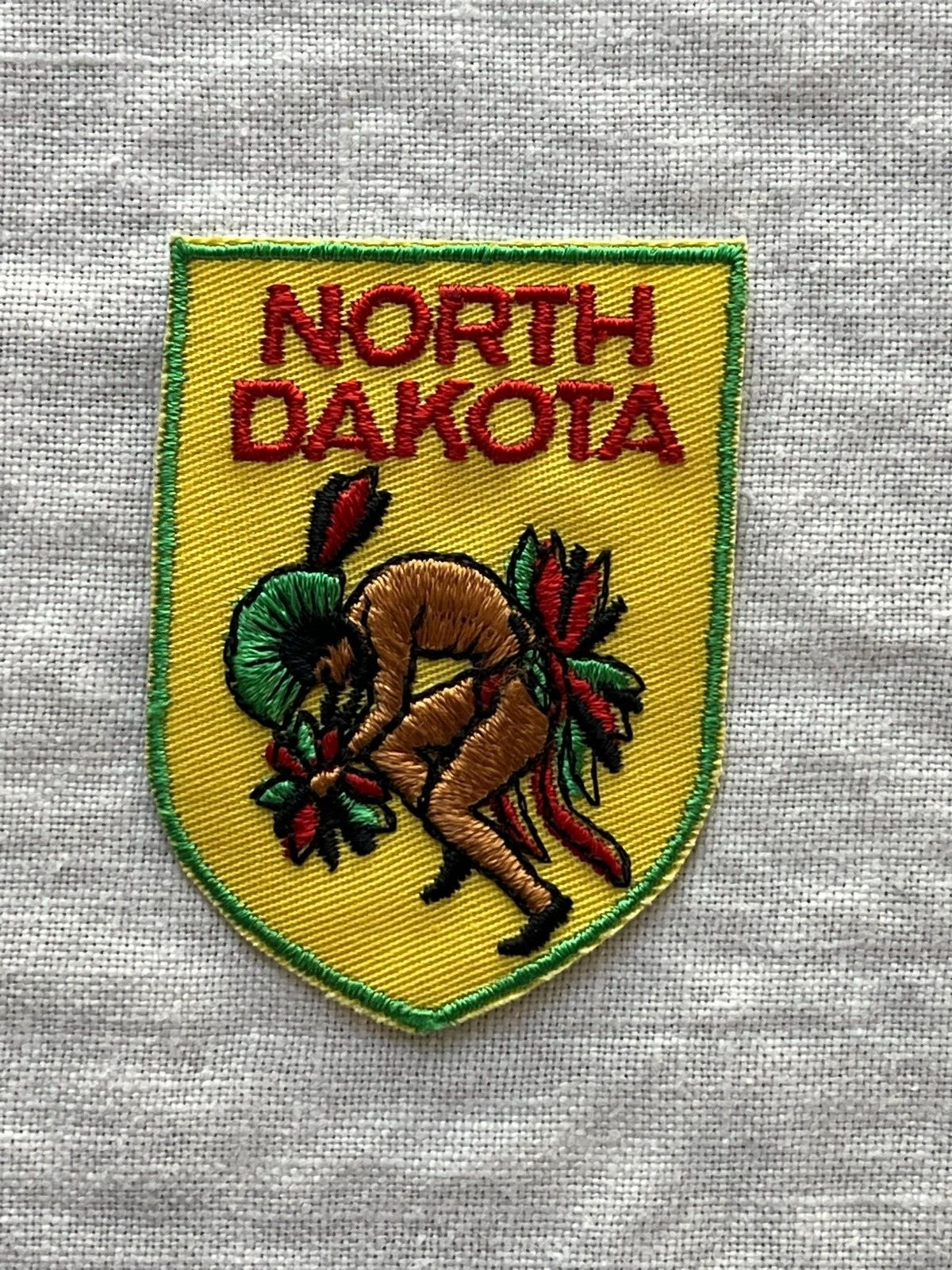 NORTH DAKOTA 2 STATE TRAVEL SOUVENIR COLLECTIBLE PATCHES ROUGH RIDER COUNTRY