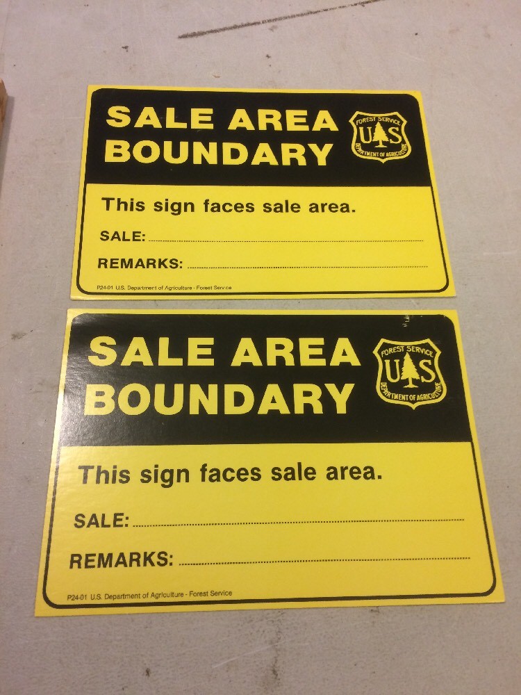 U. S. FOREST SERVICE SALE AREA BOUNDARY UNUSED PAIR CARDBOARD SIGNS