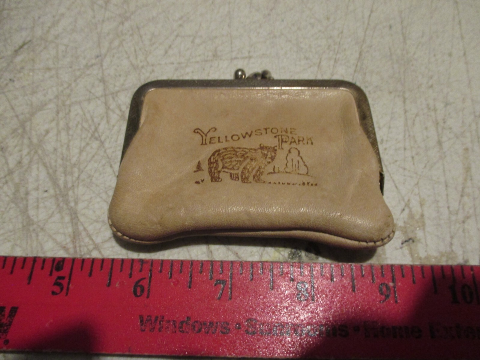 Vintag Souvenir Yellowstone National Park Money Coin Holder Purse leather