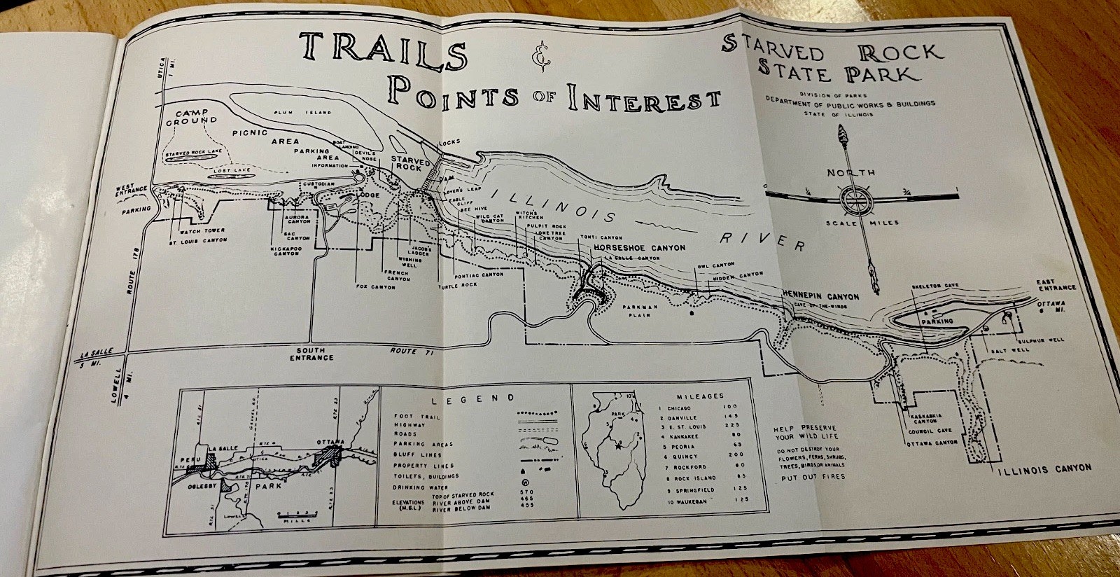 Vintage Starved Rock IL State PARK BOOK THE HERITAGE OF SR W NICE TRAIL MAP ETC