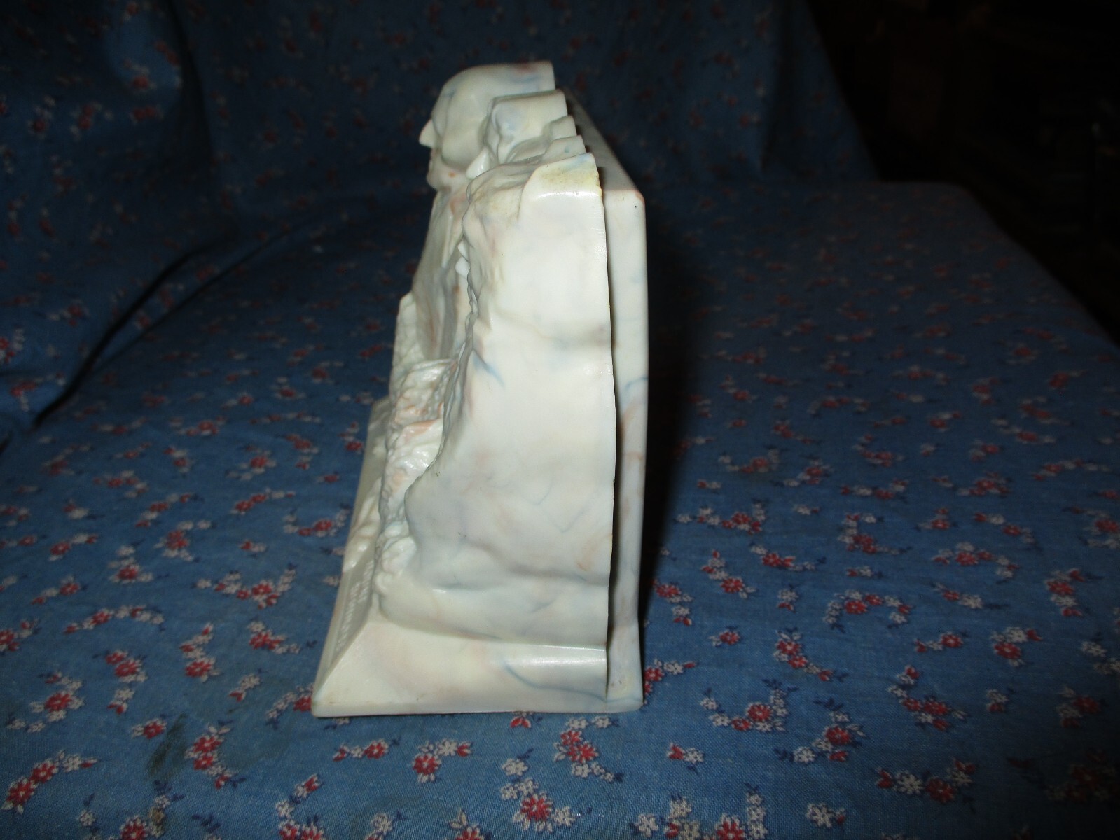 Vintage Plastic Mt. Rushmore Bank Book End Closure Turns Information on Back