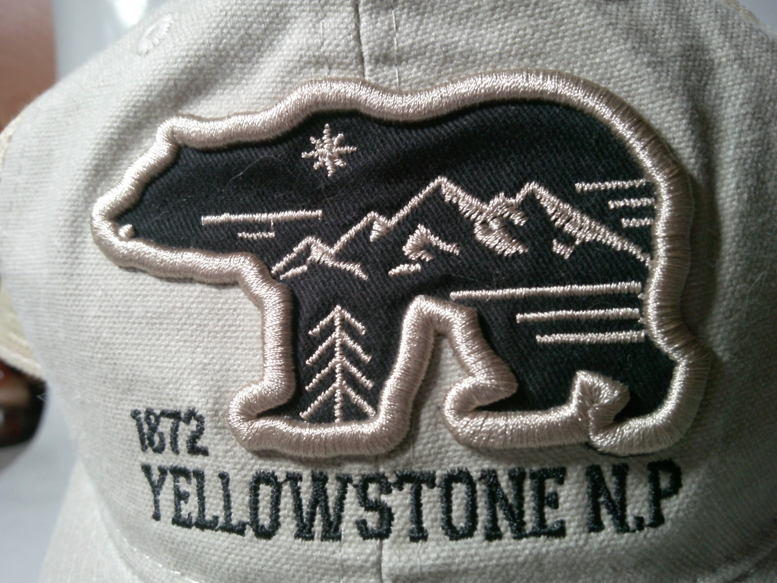 Yellowstone National Park Baseball Cap, DK Caps, 1872, Bear, New with Tags