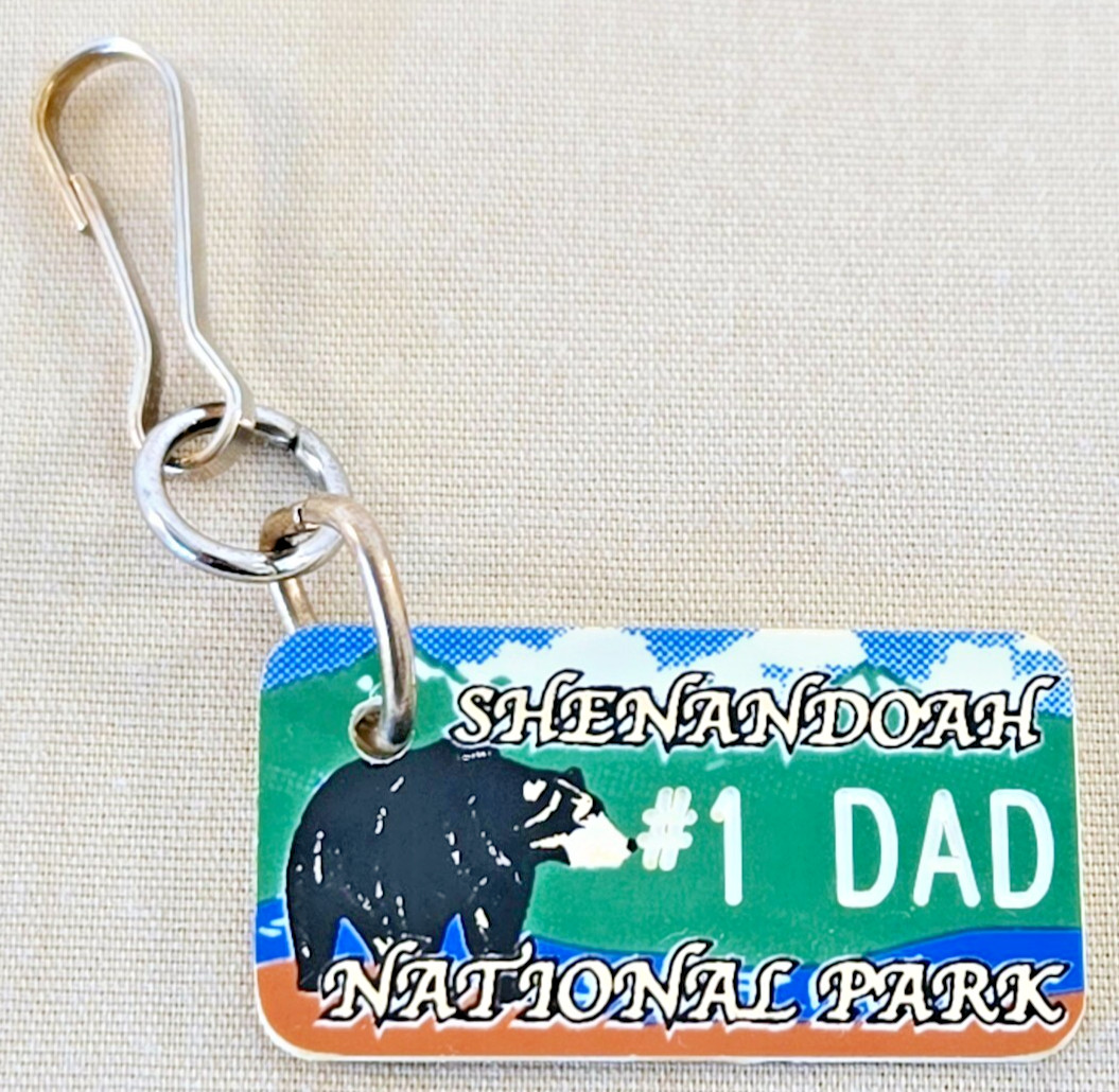 Shenandoah National Park Collectible/Souvenir Keychain Dangle #1 DAD