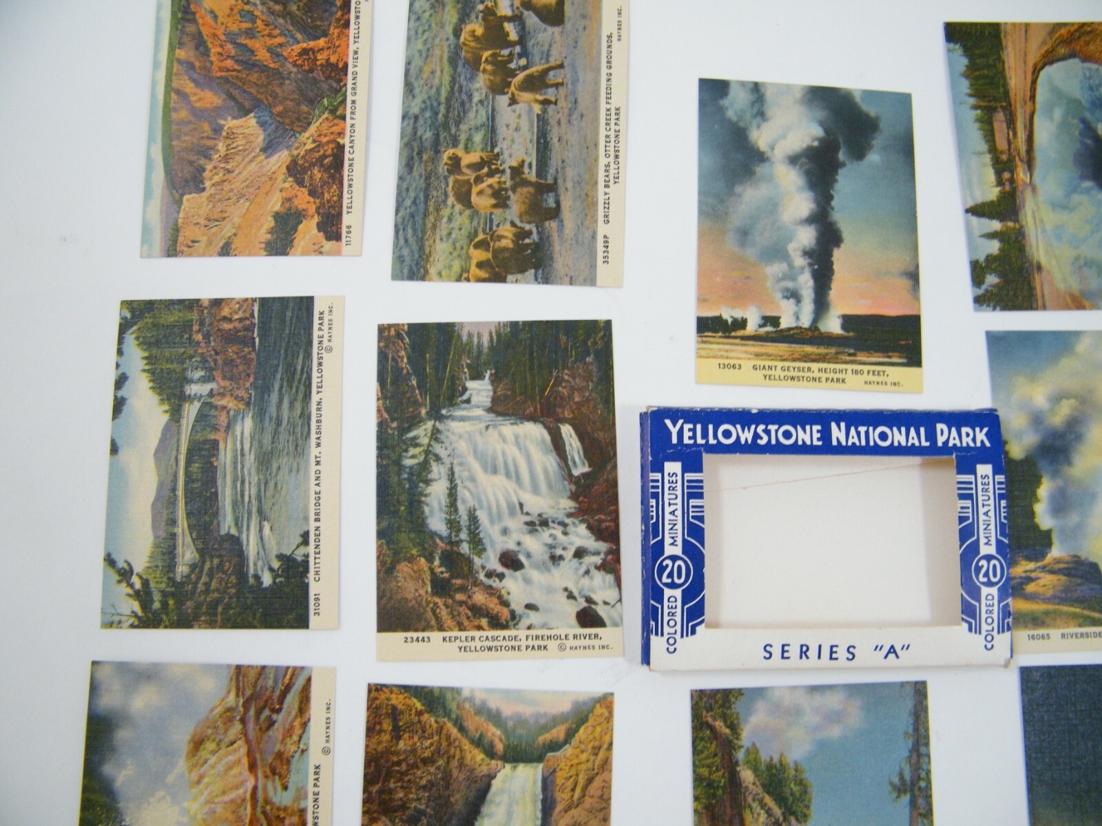 YELLOWSTONE NATIONAL PARK 20 MINIATURE POSTCARDS 3 1/2″ X 2 1/2″ BY HAYNES