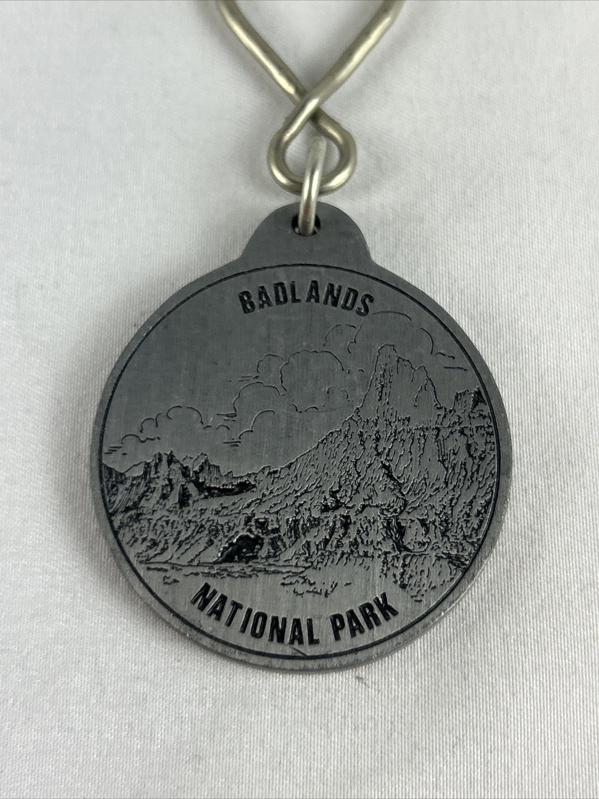 BADLANDS National Park MT RUSHMORE Pewter Keychain Etched