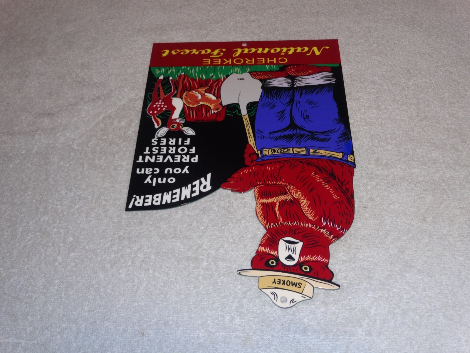 VINTAGE UNITED STATES FOREST FIRE PREVENTION SMOKEY THE BEAR 12″ METAL GAS SIGN!