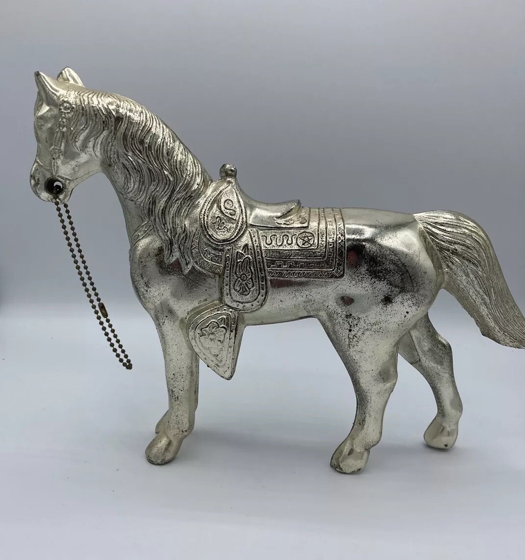 Silver Metal Horse- 11″ Length x 8.25″ Height