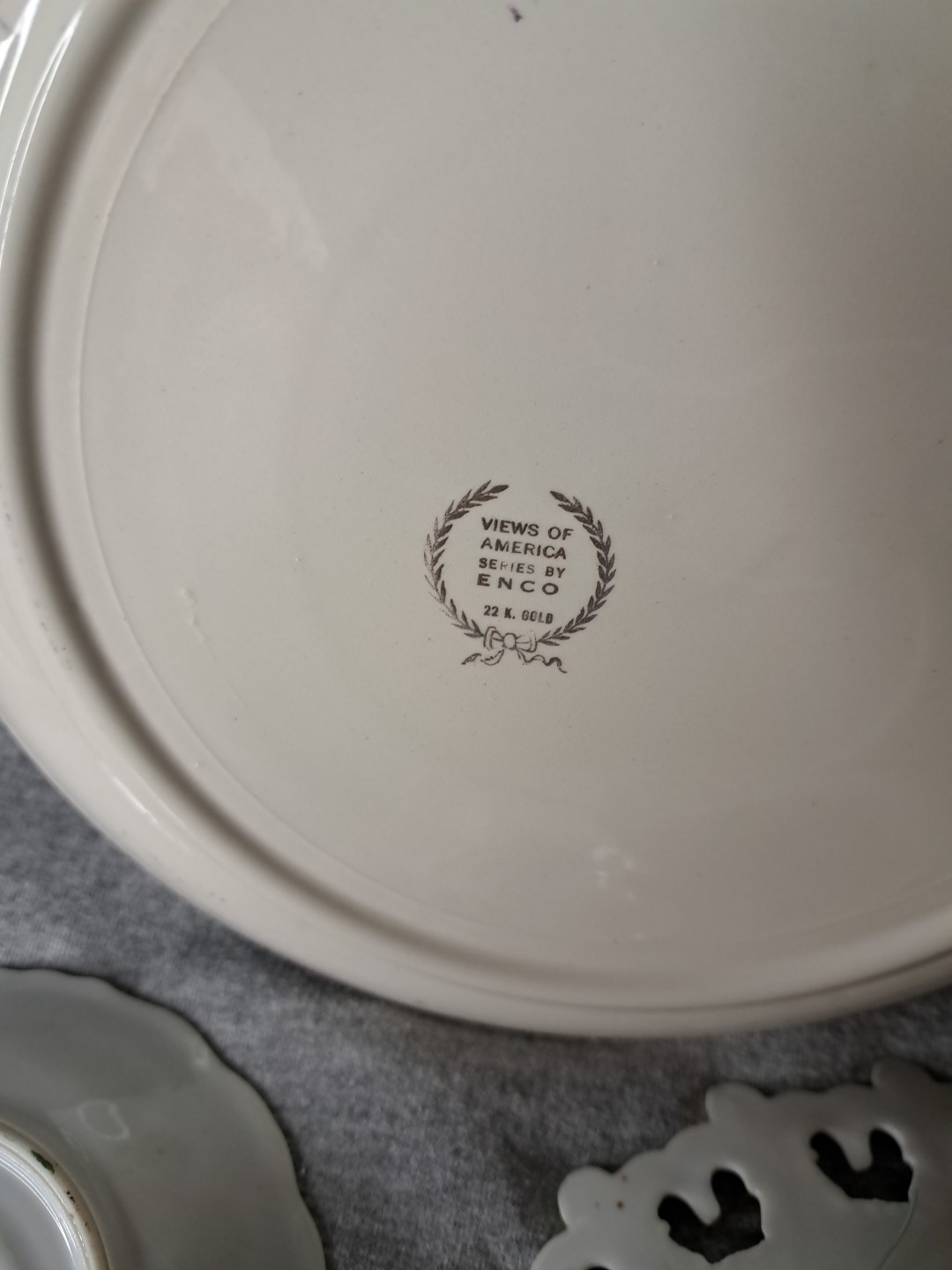 Mt. Rushmore National Memorial 7″ Souvenir Plate Black Hills, SD 22 Kt + More