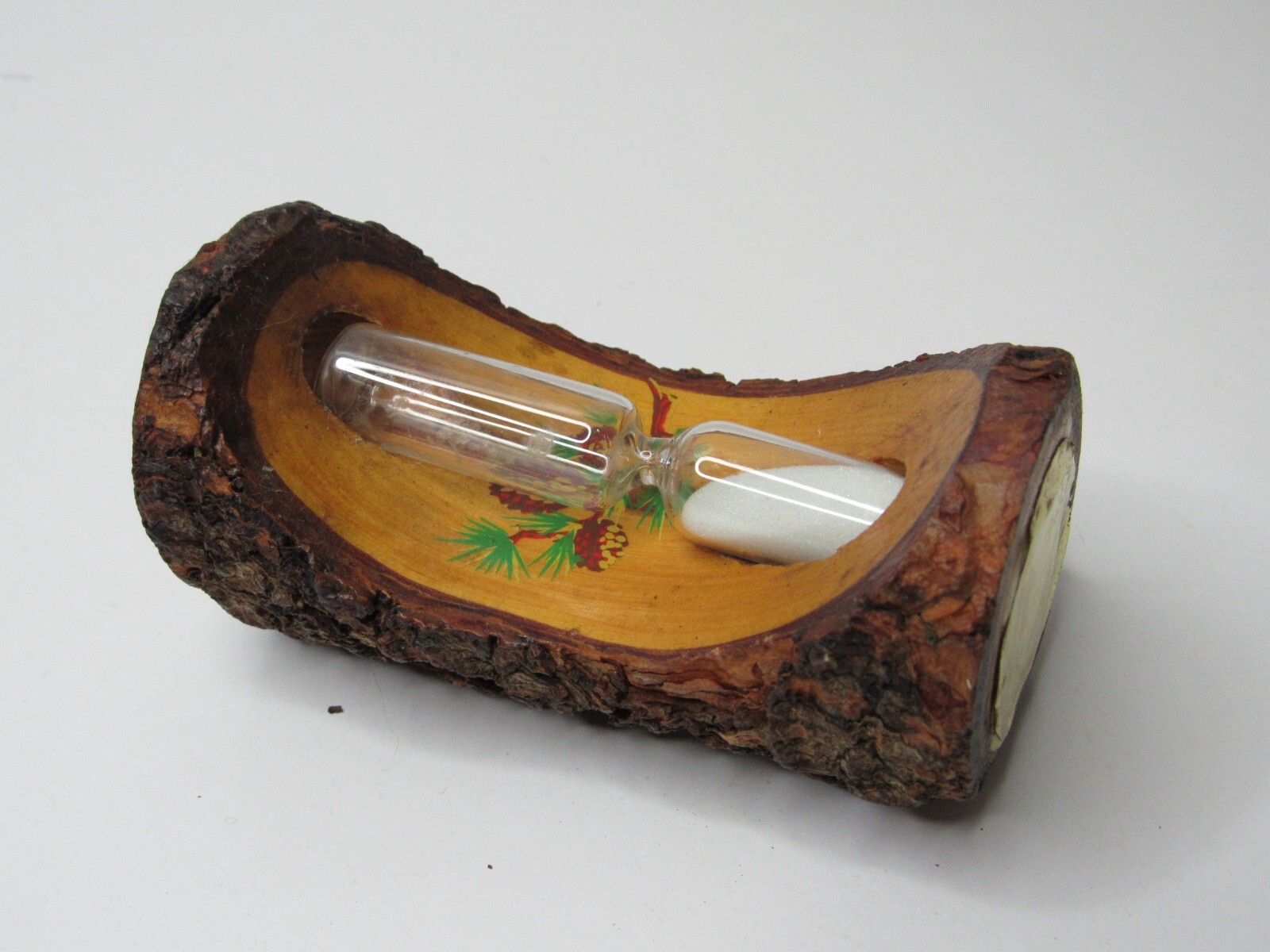 VINTAGE YOSEMITE NATIONAL PARK SOUVENIR WOOD ROUND HOUR GLASS 3 MINUTE TIMER.-uu