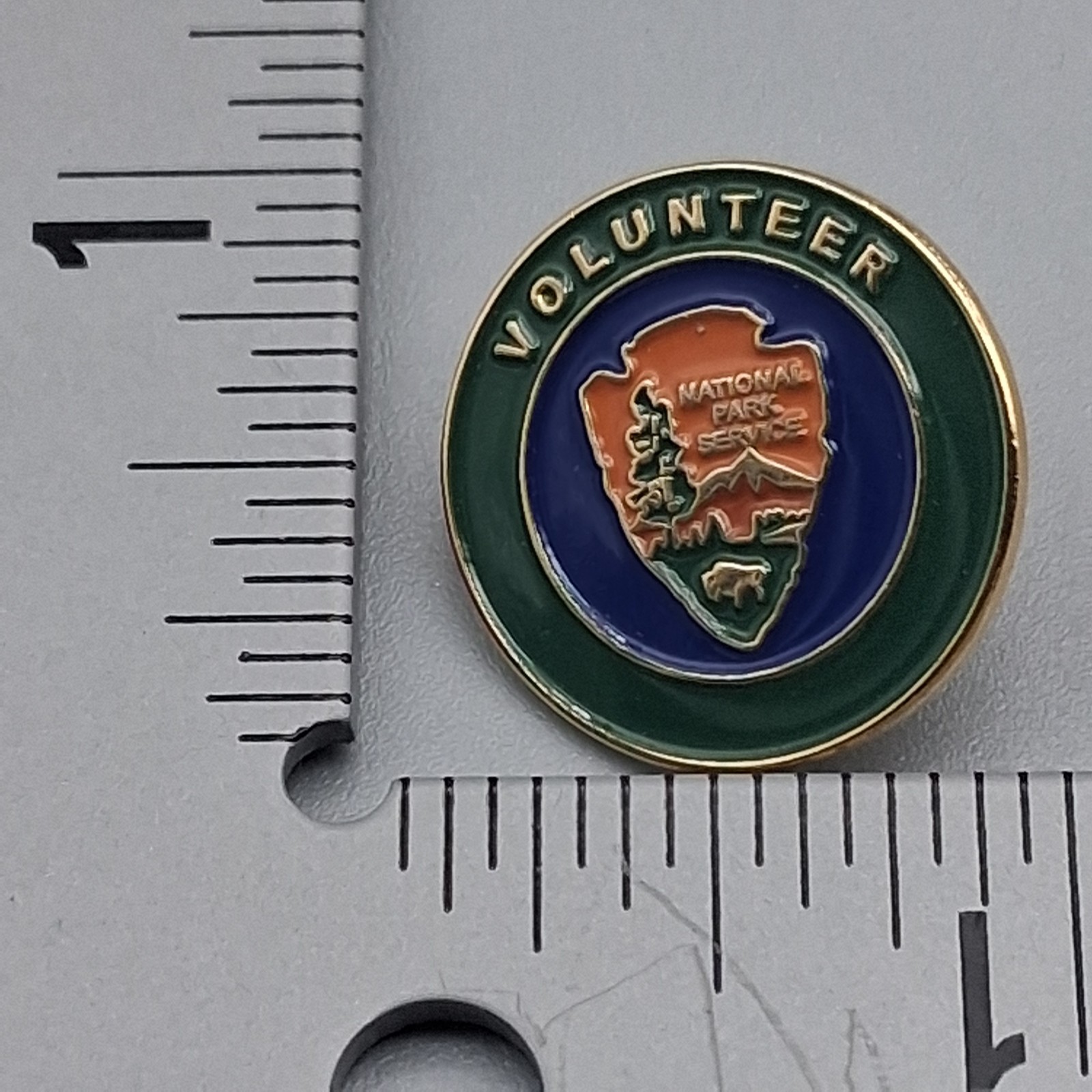 National Park Service Volunteer Enamel Lapel Pin Badge