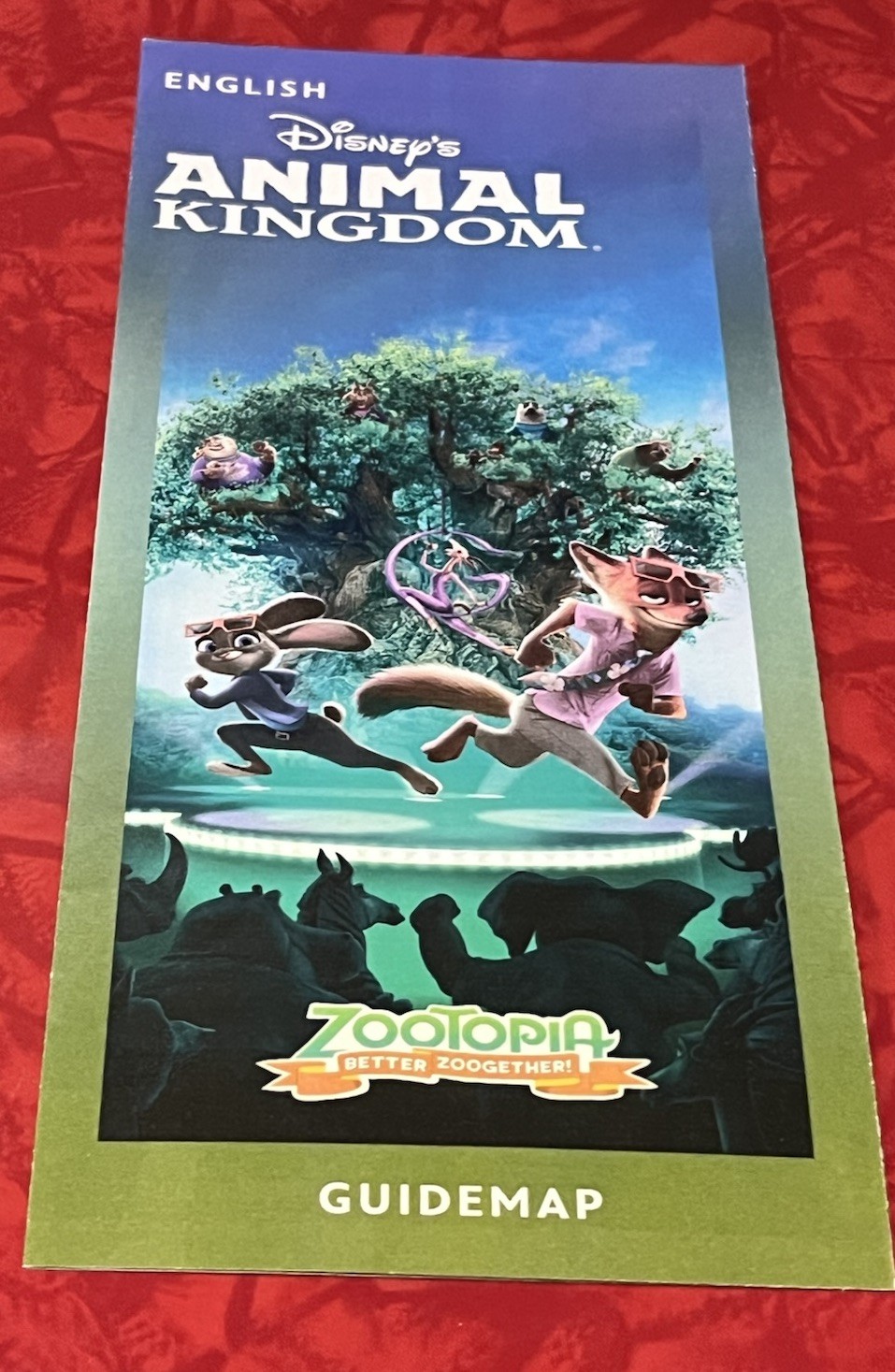 WALT DISNEY WORLD WDW ANIMAL KINGDOM GUIDEMAP 2025 – English – ZOOTOPIA cover