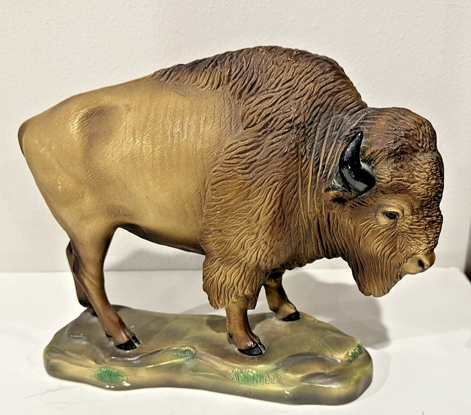 American bison buffalo chalk ware vintage 1949 Orn-A-Craft – 9X11″