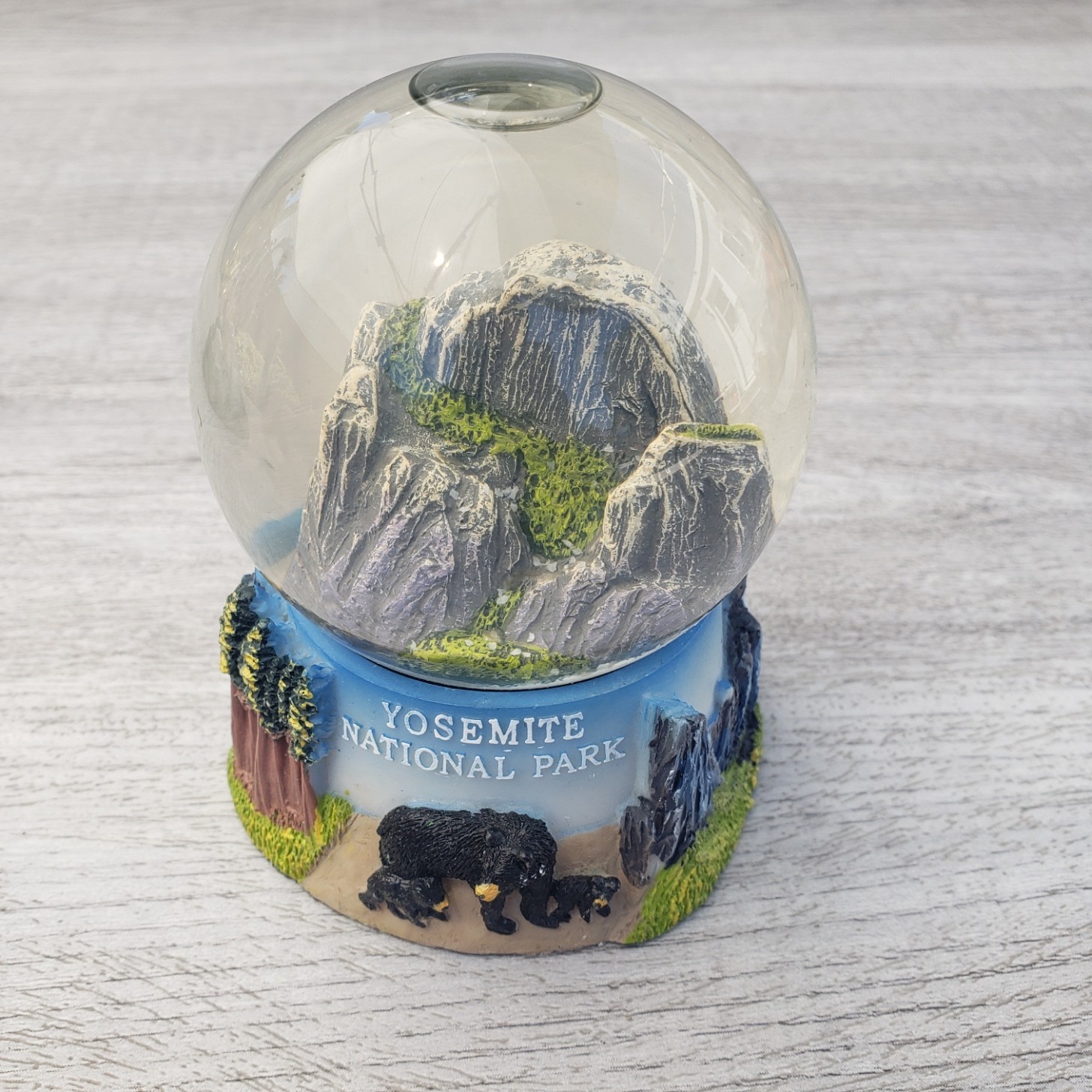 Yosemite National Park Snow Globe Half Dome Black Bear Souvenir Collectible 3.5″