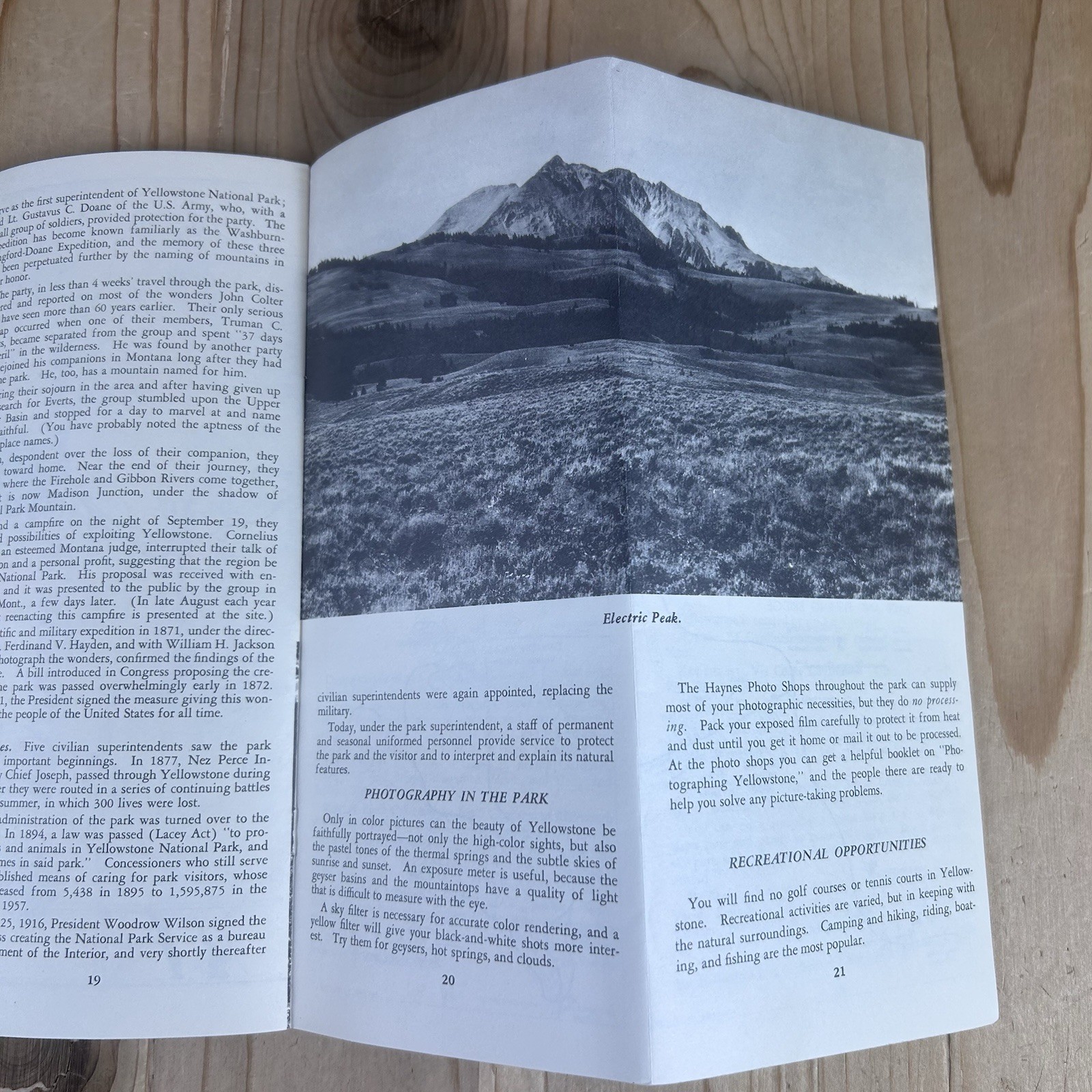 Yellowstone National Park Tourist Brochure 1962 WY Montana Idaho Black White