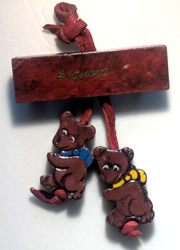 SEQUOIA NATIONAL PARK, VINTAGE WOODEN BEARS SOUVENIR PIN, GIFTED 1950