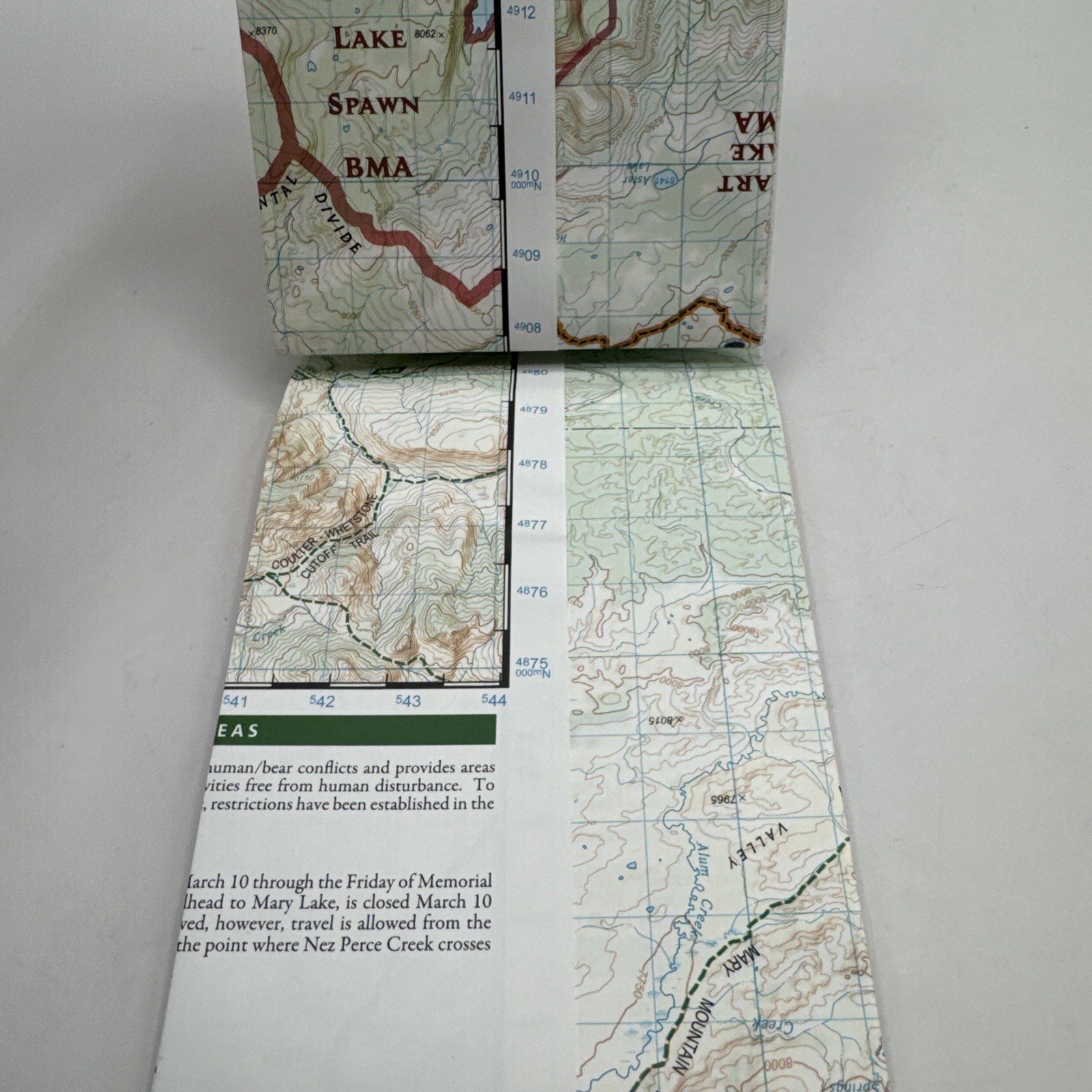 Lot of Vintage Yellowstone National Park Guide Book Map 20 Postcards