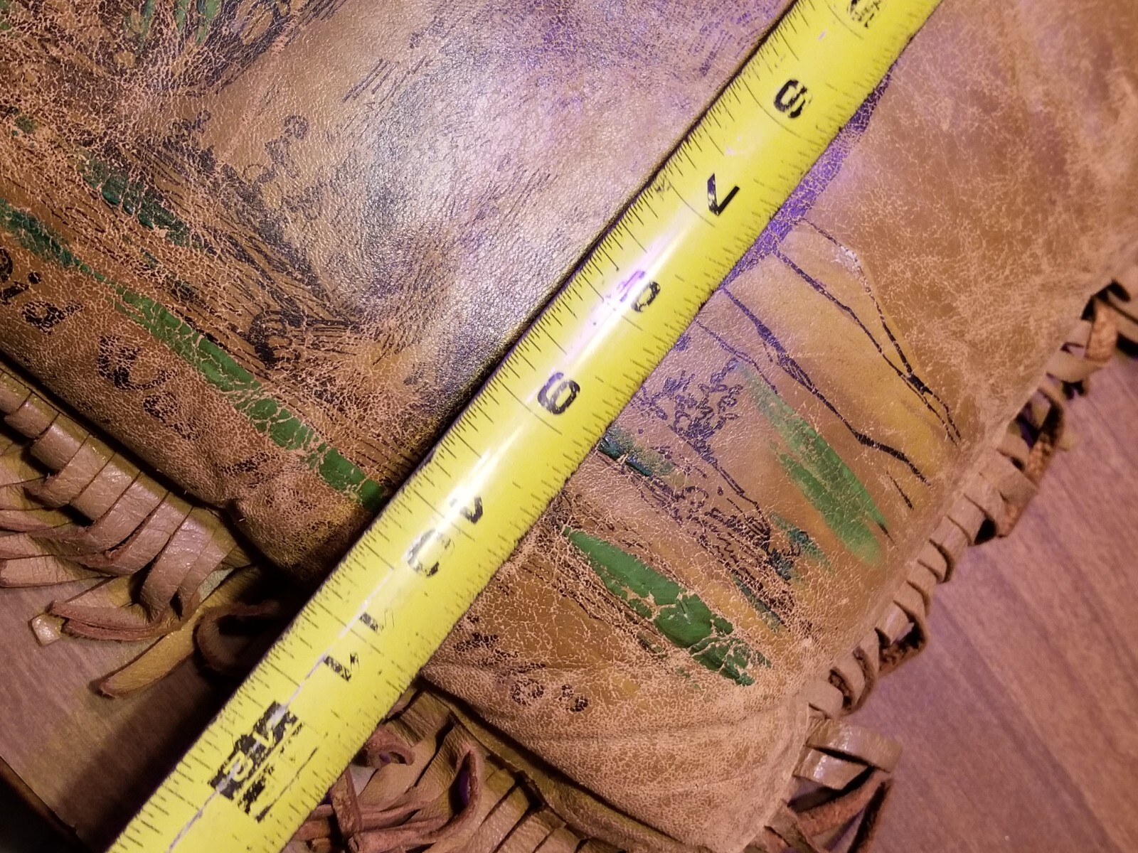 Antique YELLOWSTONE PARK Leather Souvenir Pillow Bear Hugging Tree – Fringe